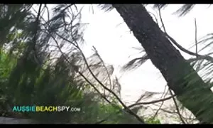उसके सिर पर एक दुपट्टा के साथ अरब महिला दोस्त के एक सेक्सी मूवी हिंदी वीडियो सदस्य चाट और चिकनी के साथ यह ड्राइविंग