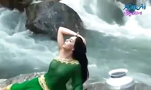 मेक्सिको कैमरे पर हस्तमैथुन बड़े स्तनों के साथ भरा सेक्सी हिंदी मूवी में है